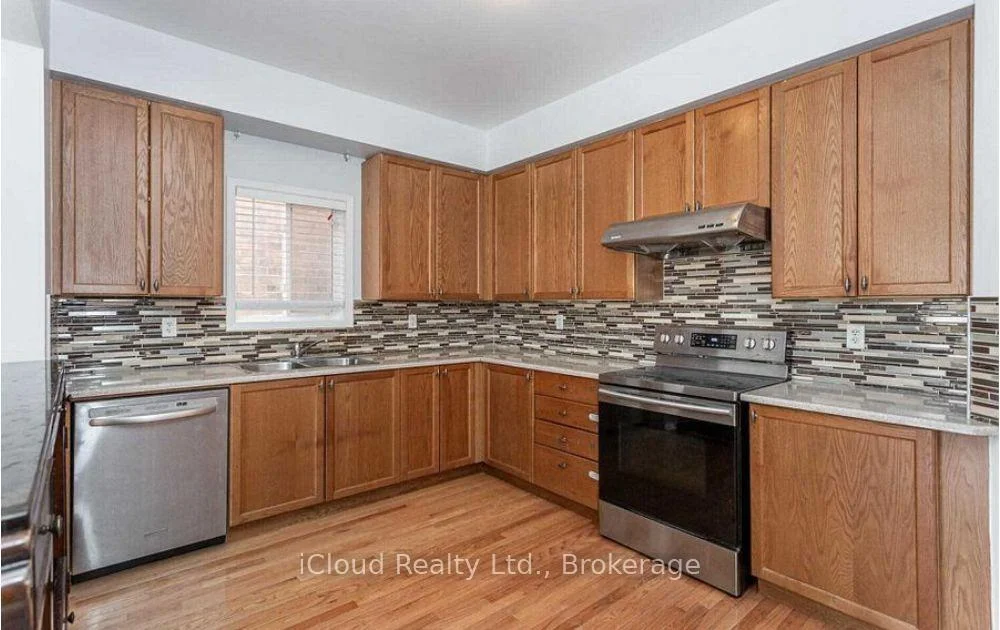 Photo 6 of 20 Owens Road, Brampton, Credit Valley — HOMEH