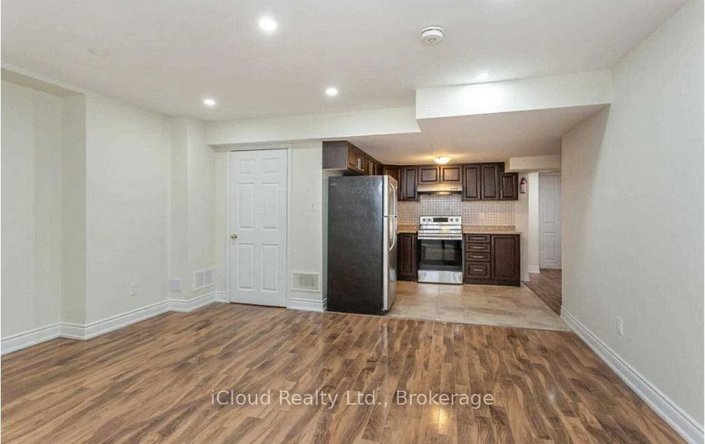 Photo 25 of 20 Owens Road, Brampton, Credit Valley — HOMEH