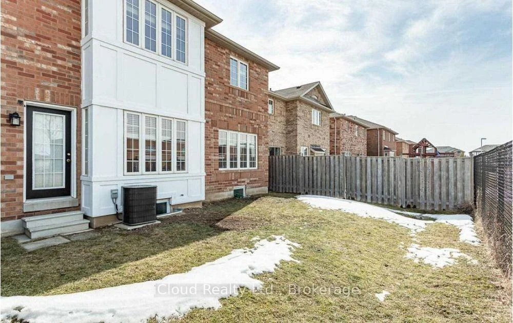 Photo 26 of 20 Owens Road, Brampton, Credit Valley — HOMEH