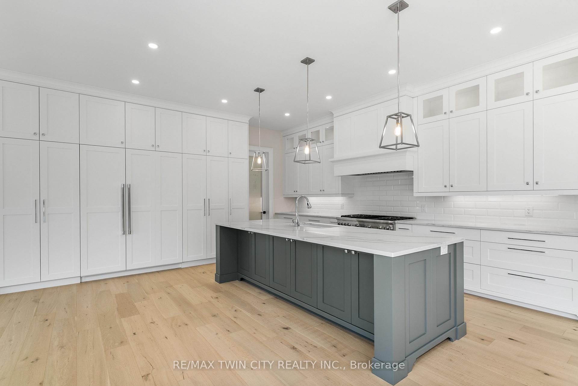 Photo 14 of 56 Pioneer Ridge Drive, Kitchener, Pioneer Tower West — HOMEH