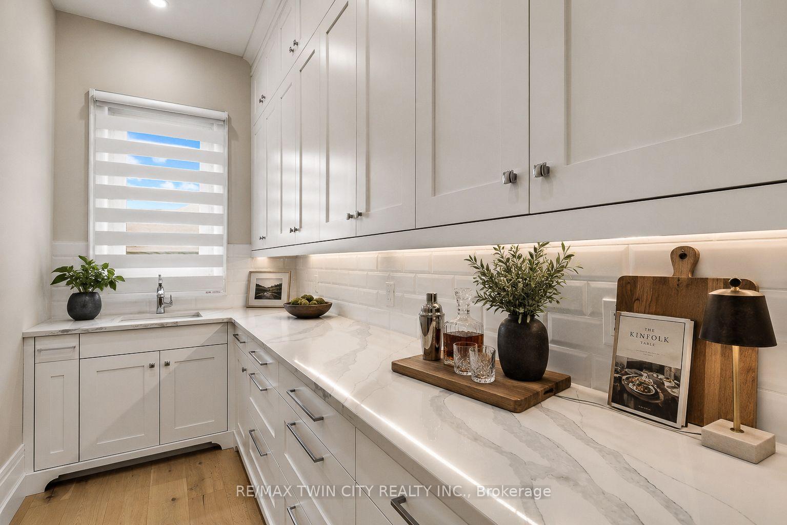 Photo 19 of 56 Pioneer Ridge Drive, Kitchener, Pioneer Tower West — HOMEH