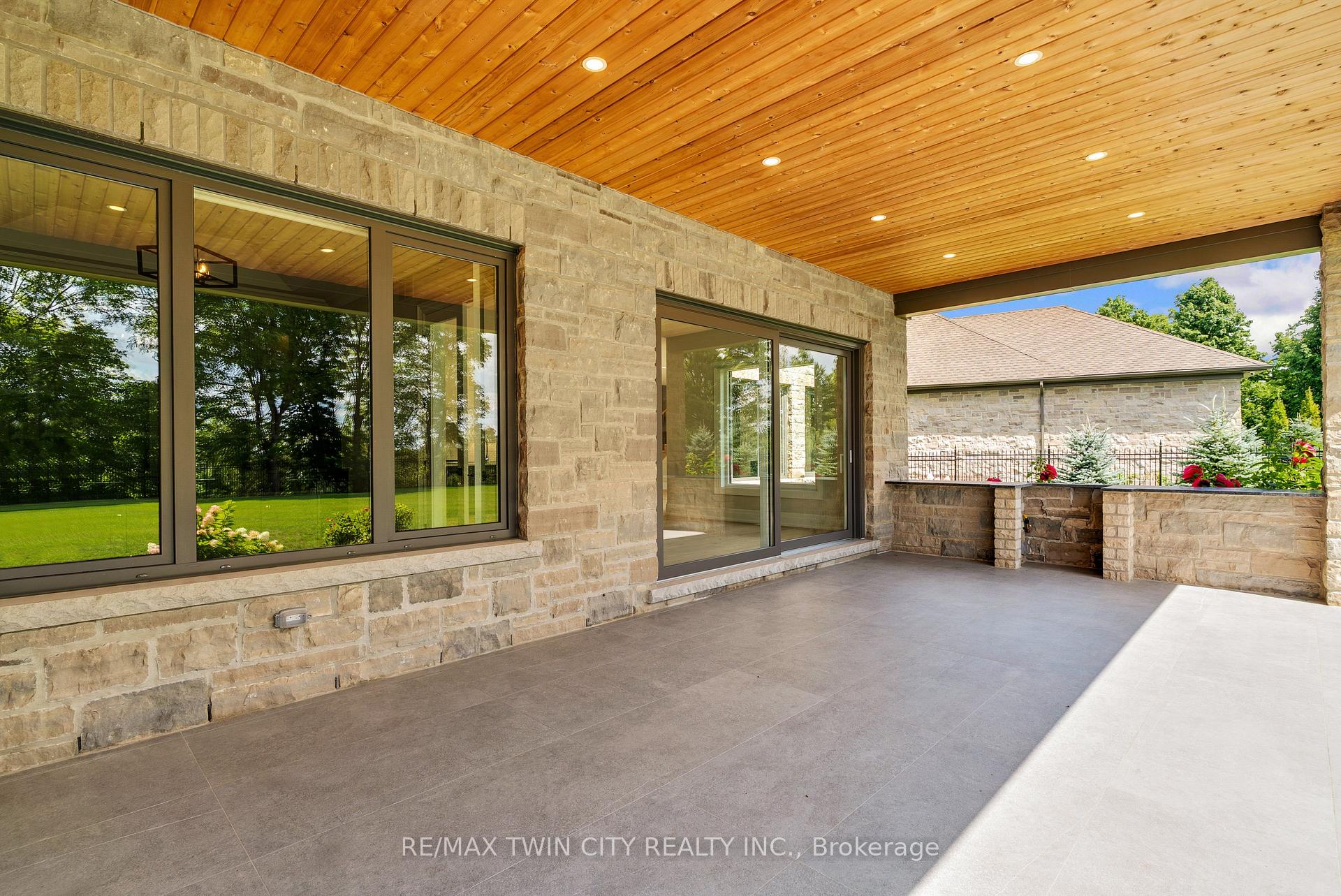 Photo 44 of 56 Pioneer Ridge Drive, Kitchener, Pioneer Tower West — HOMEH