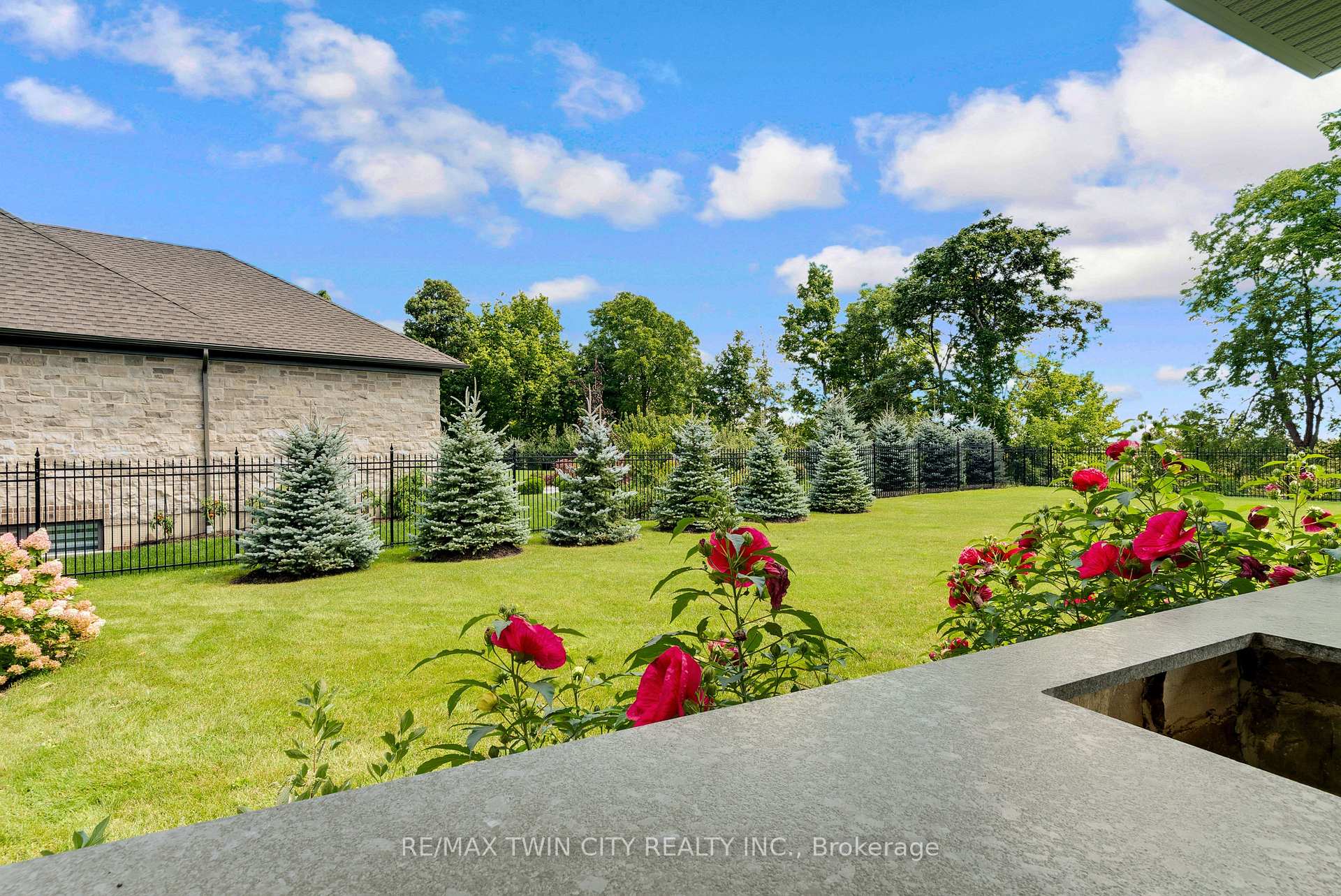 Photo 47 of 56 Pioneer Ridge Drive, Kitchener, Pioneer Tower West — HOMEH
