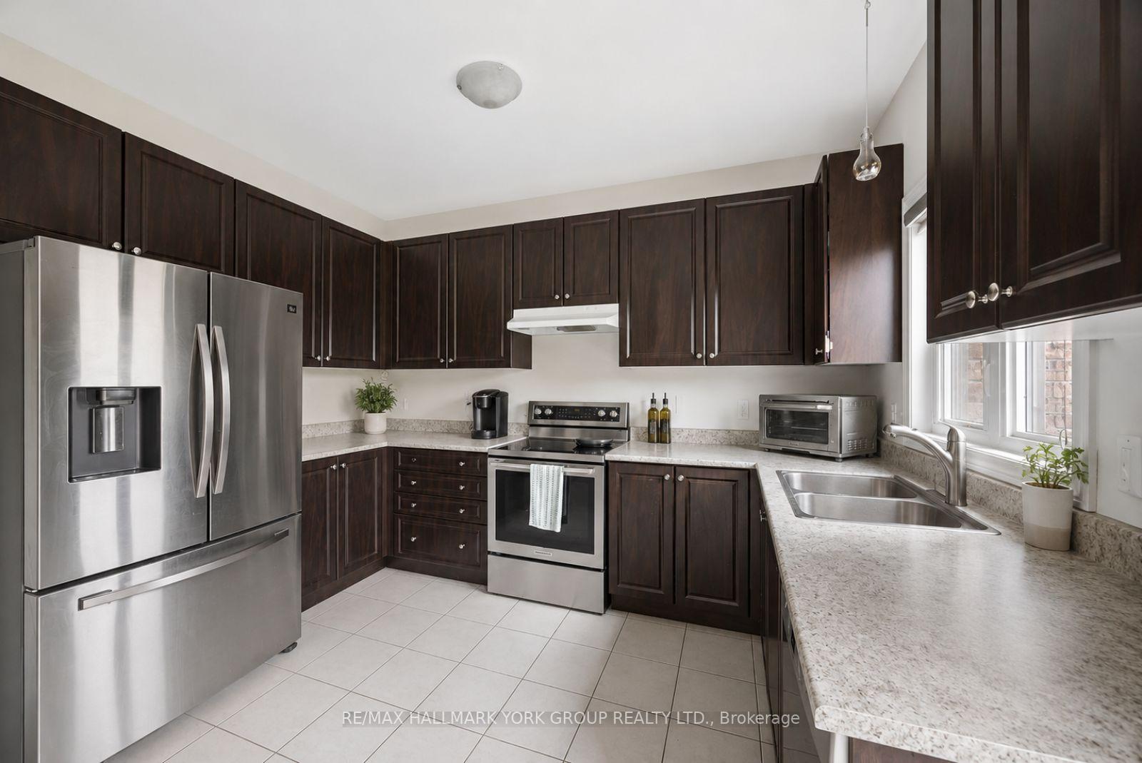 Photo 6 of 45 Furniss Street, Brock, Beaverton — HOMEH