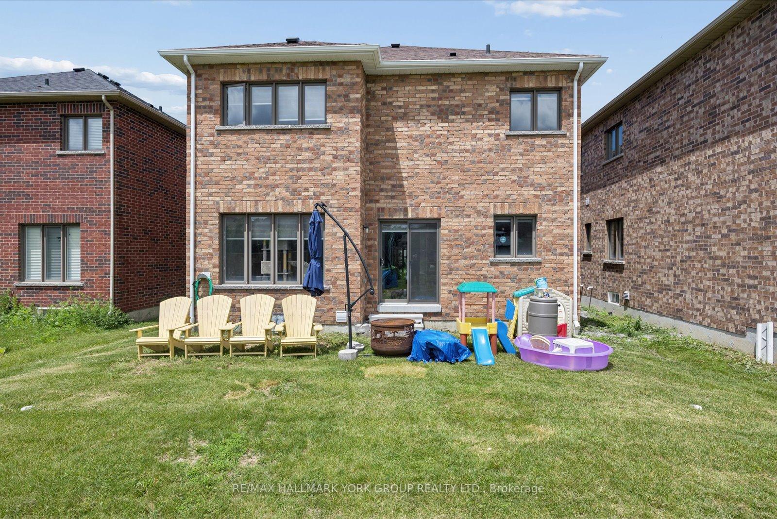 Photo 17 of 45 Furniss Street, Brock, Beaverton — HOMEH