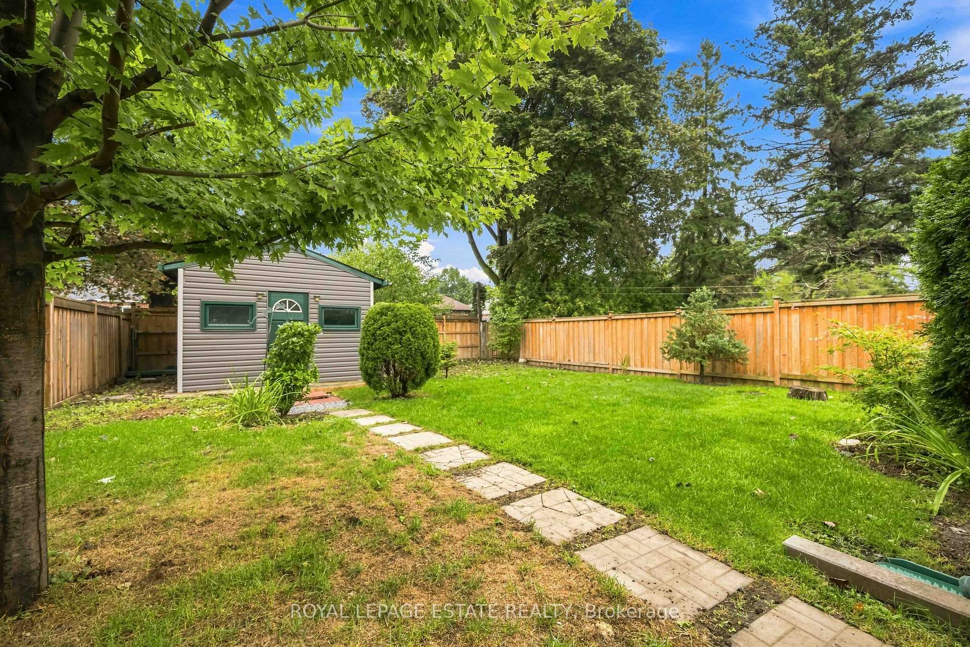 Photo 22 of Unit upper, 17 Arden Crescent, Scarborough, Clairlea-Birchmount — HOMEH