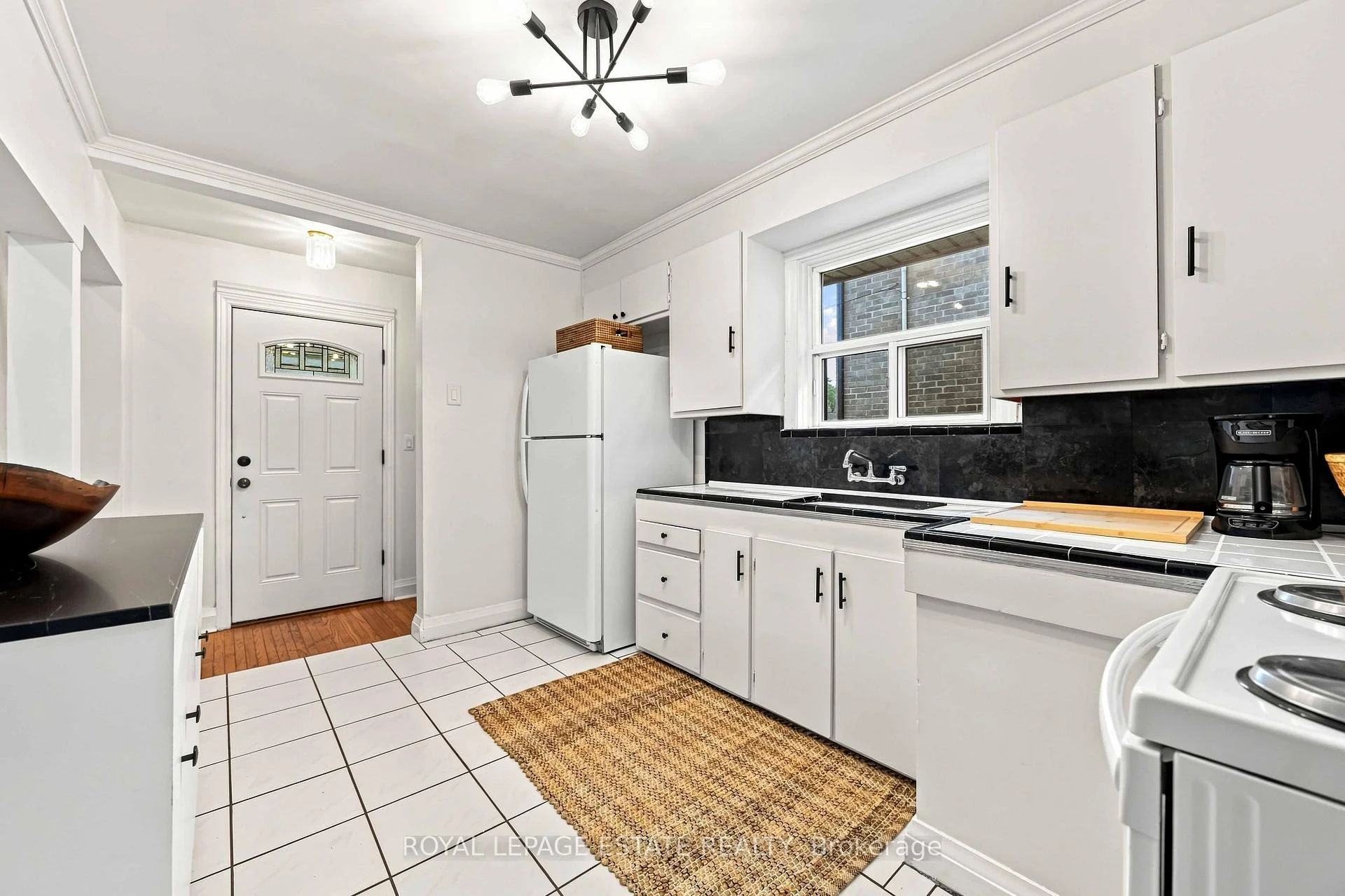 Photo 8 of Unit upper, 17 Arden Crescent, Scarborough, Clairlea-Birchmount — HOMEH