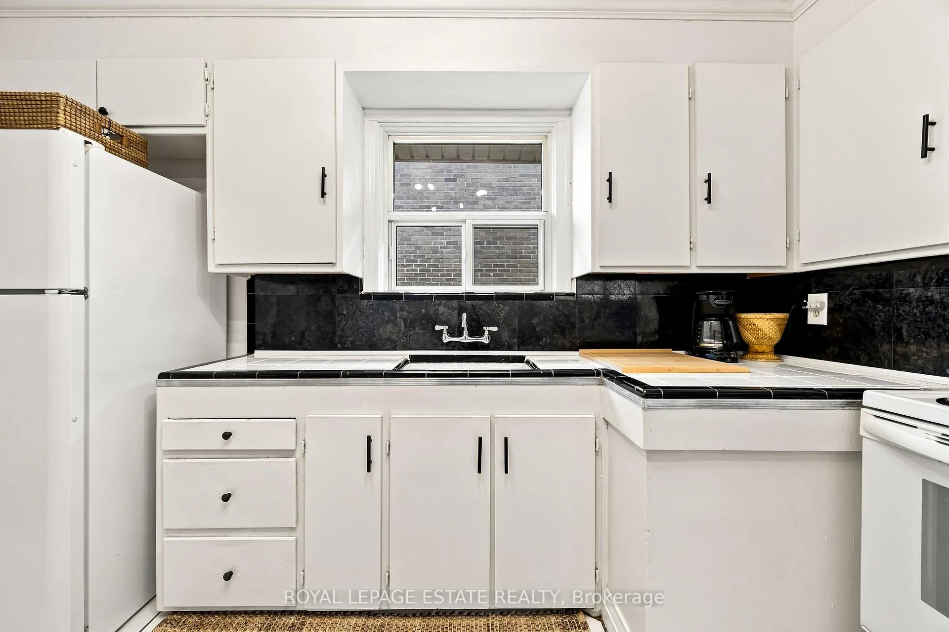 Photo 9 of Unit upper, 17 Arden Crescent, Scarborough, Clairlea-Birchmount — HOMEH