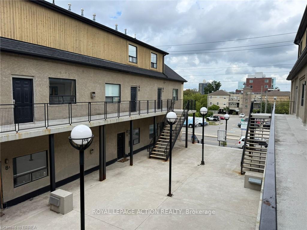 Photo 4 of Unit 18, 12 Bridgeport Road E, Waterloo, Beechwood/University — HOMEH