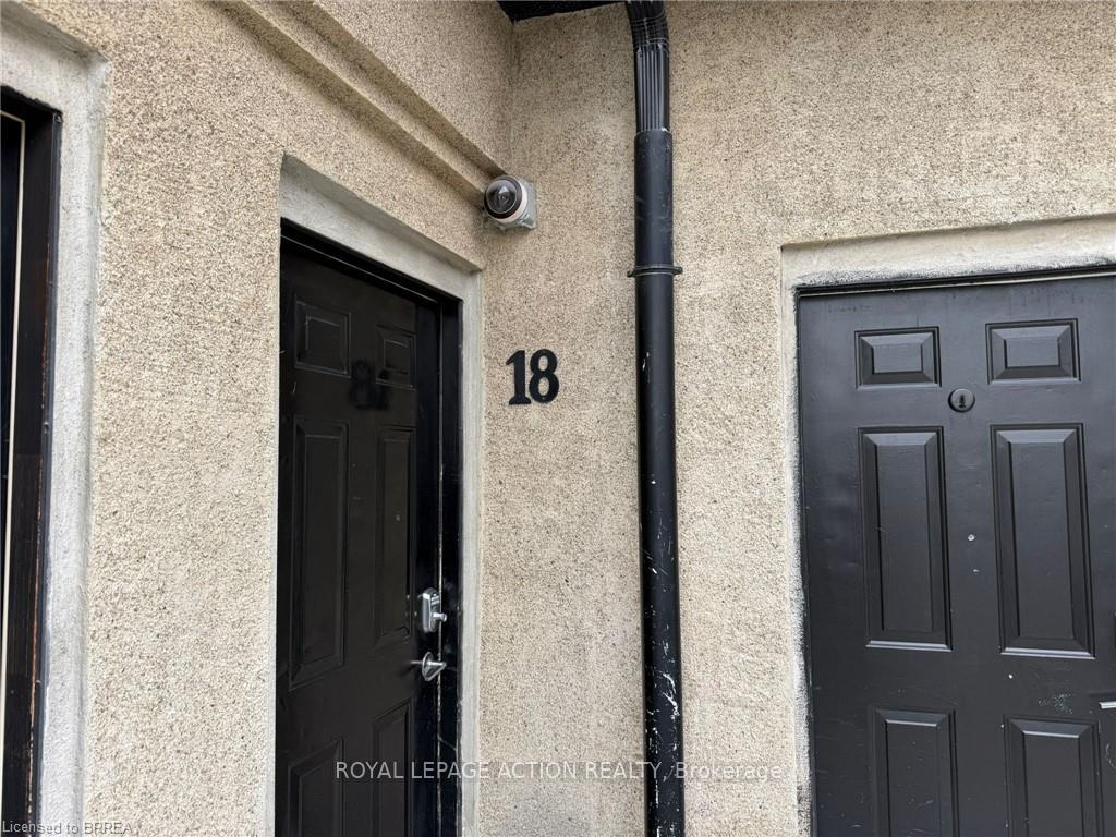 Photo 5 of Unit 18, 12 Bridgeport Road E, Waterloo, Beechwood/University — HOMEH