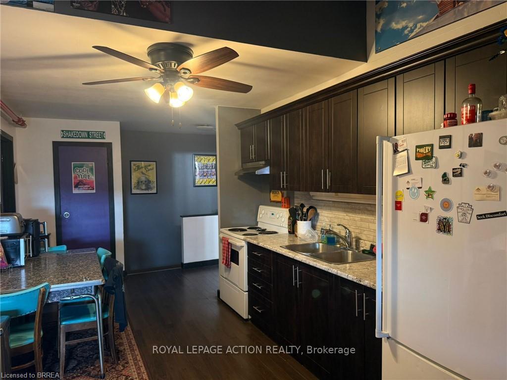 Photo 6 of Unit 18, 12 Bridgeport Road E, Waterloo, Beechwood/University — HOMEH