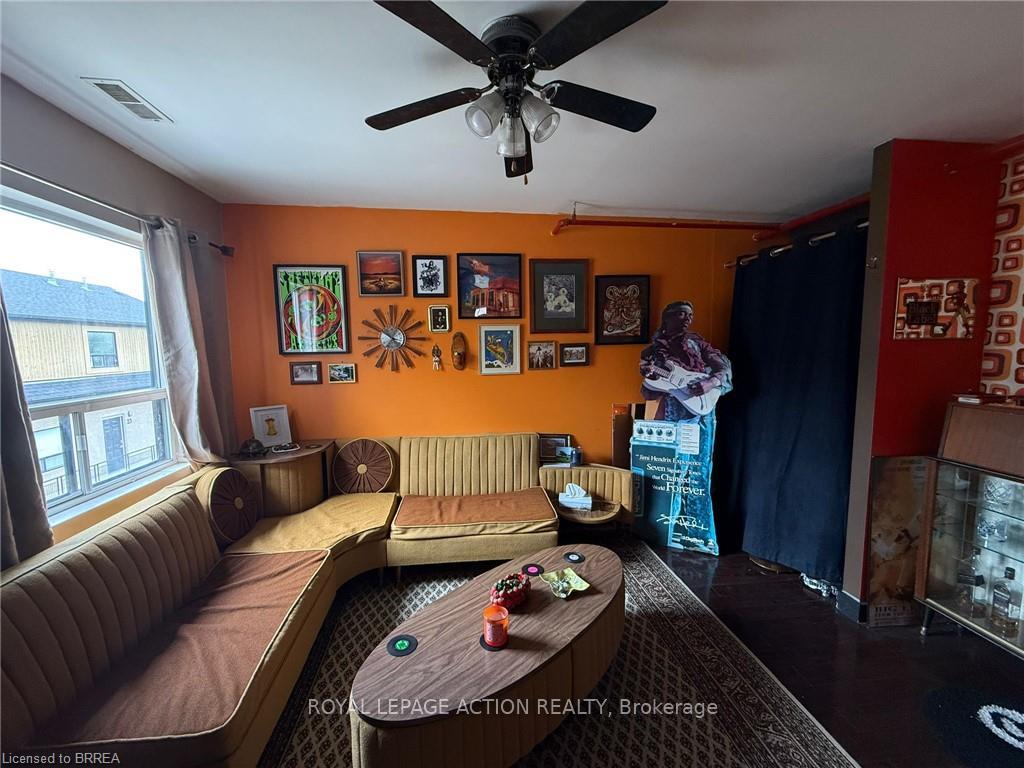 Photo 9 of Unit 18, 12 Bridgeport Road E, Waterloo, Beechwood/University — HOMEH