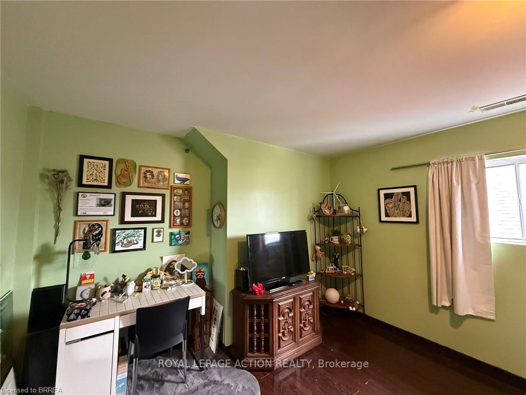 Photo 17 of Unit 18, 12 Bridgeport Road E, Waterloo, Beechwood/University — HOMEH