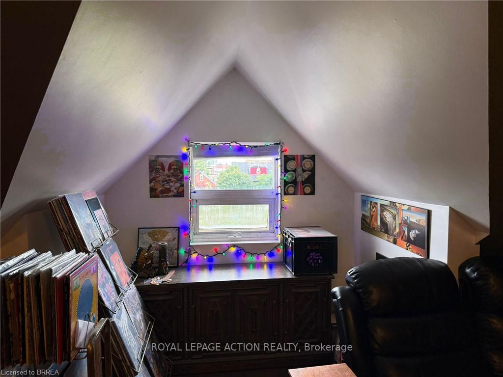 Photo 19 of Unit 18, 12 Bridgeport Road E, Waterloo, Beechwood/University — HOMEH