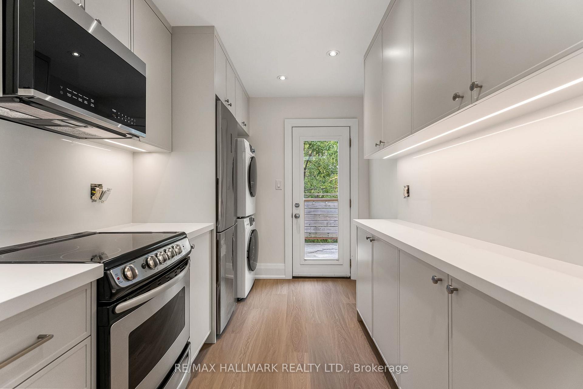 Photo 7 of Unit Upper, 229 Kingston Road, Toronto, The Beaches — HOMEH