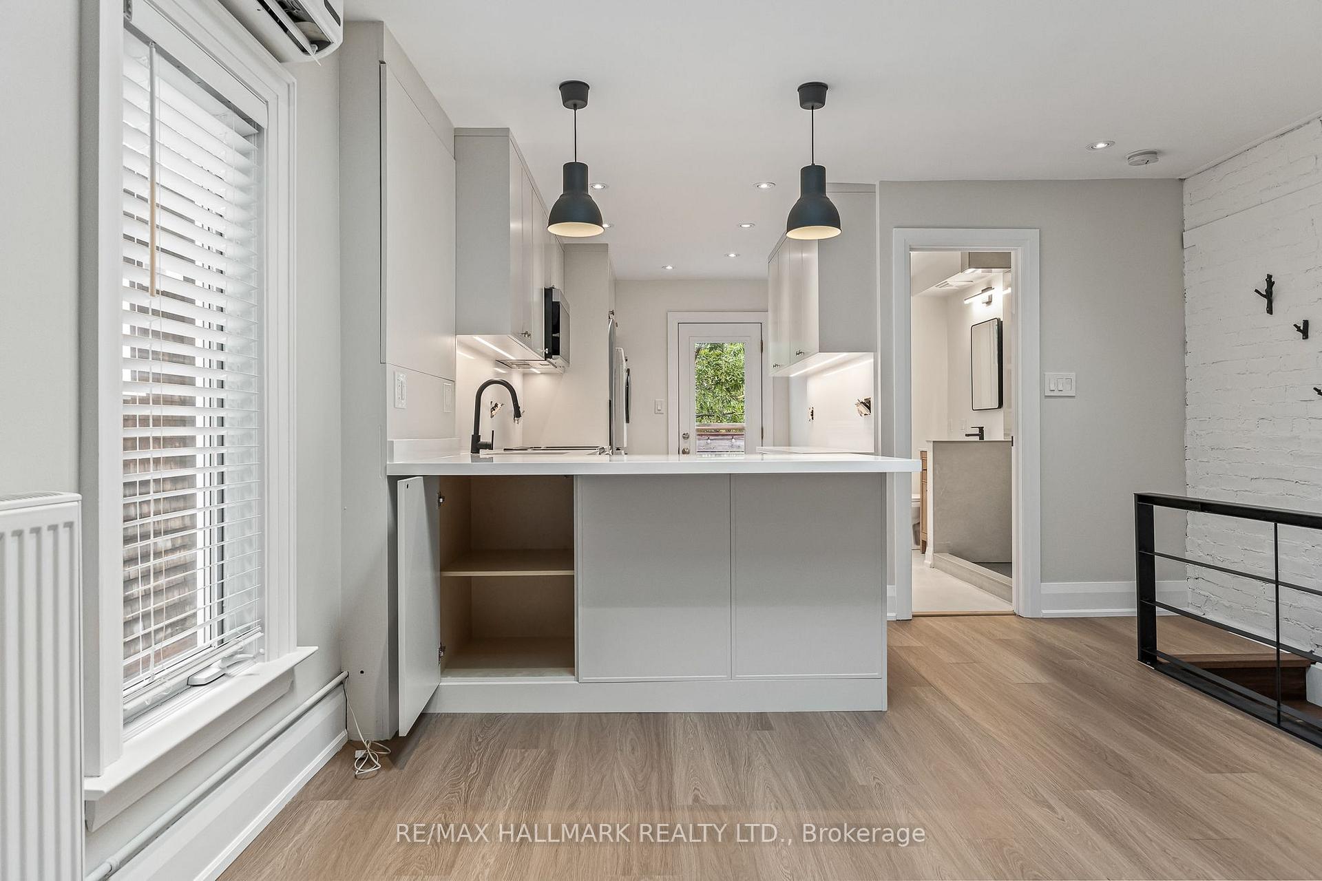 Photo 11 of Unit Upper, 229 Kingston Road, Toronto, The Beaches — HOMEH