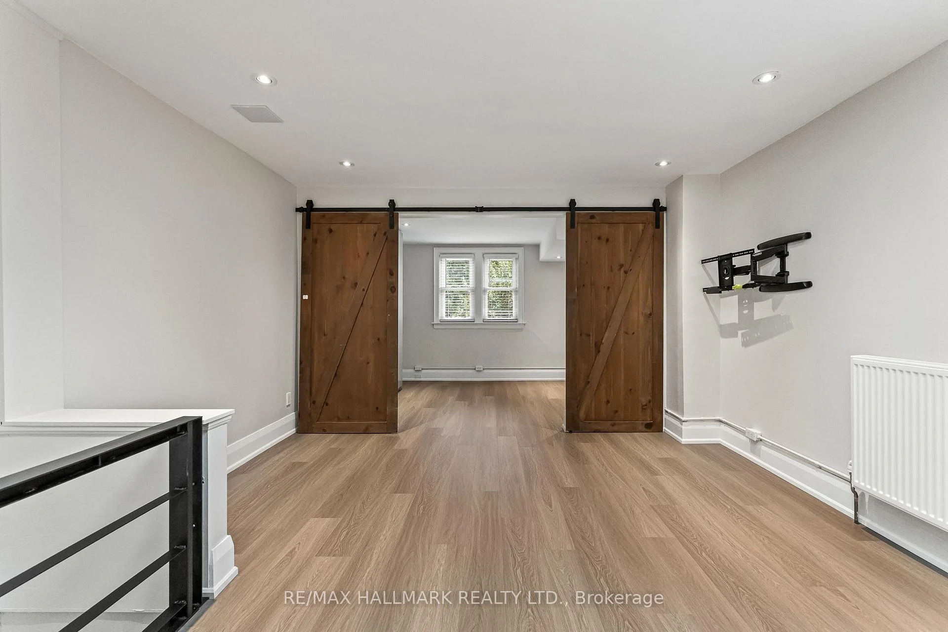 Photo 9 of Unit Upper, 229 Kingston Road, Toronto, The Beaches — HOMEH