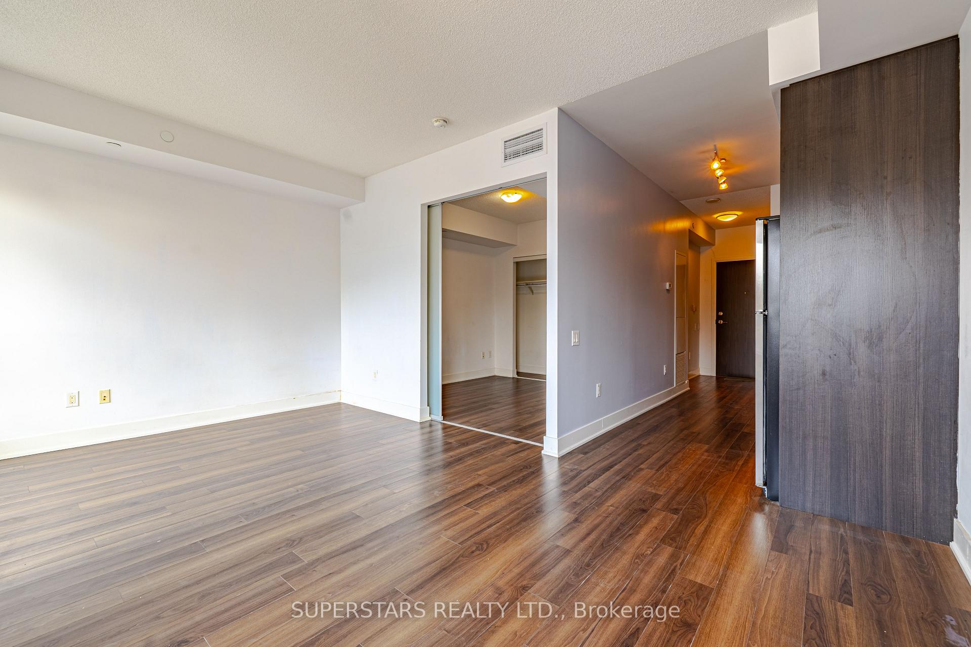 Photo 7 of Unit 318, 7608 Yonge Street, Vaughan, Crestwood-Springfarm-Yorkhill — HOMEH