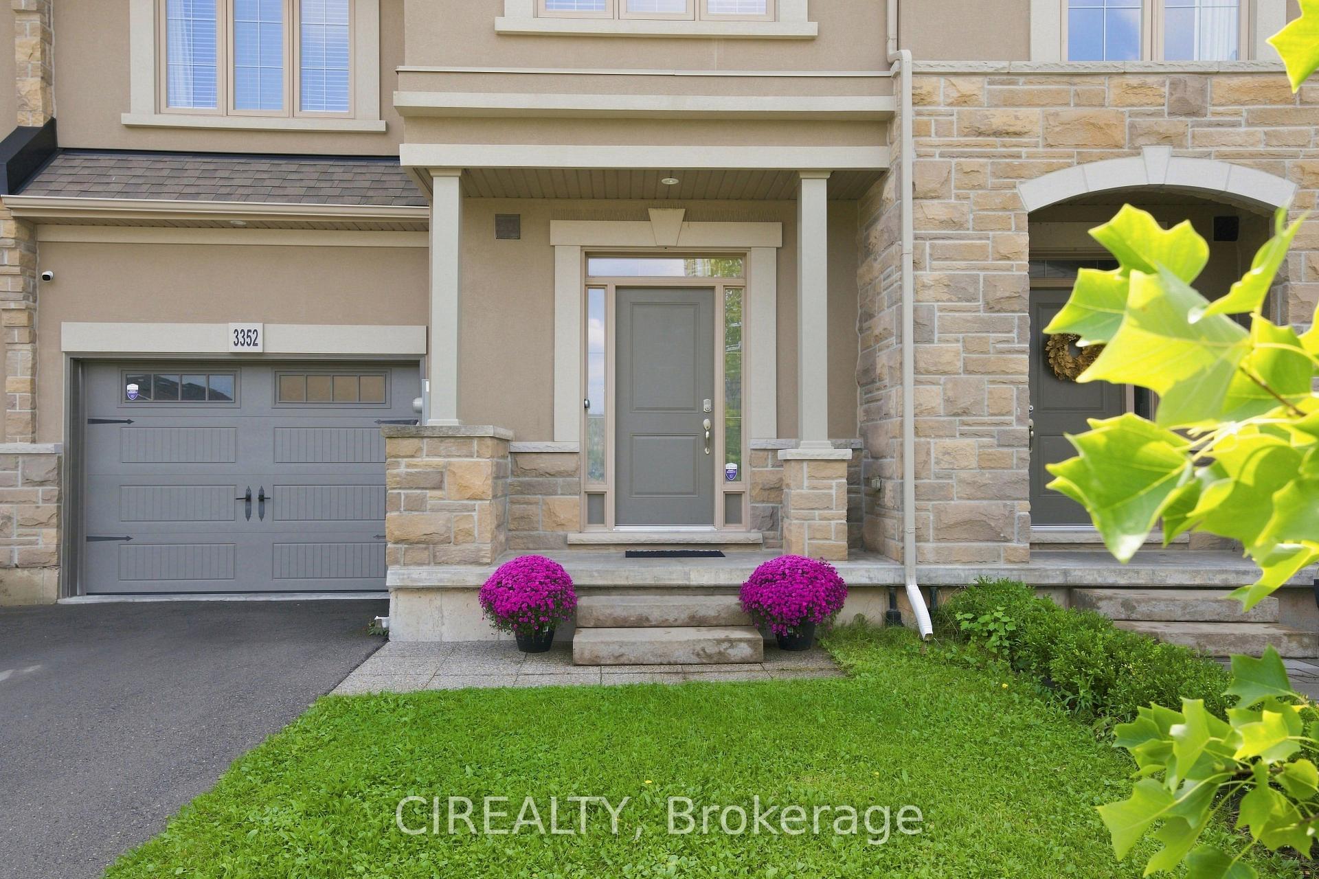 Photo 3 of 3352 Stalybridge Road, Oakville, Bronte Creek — HOMEH