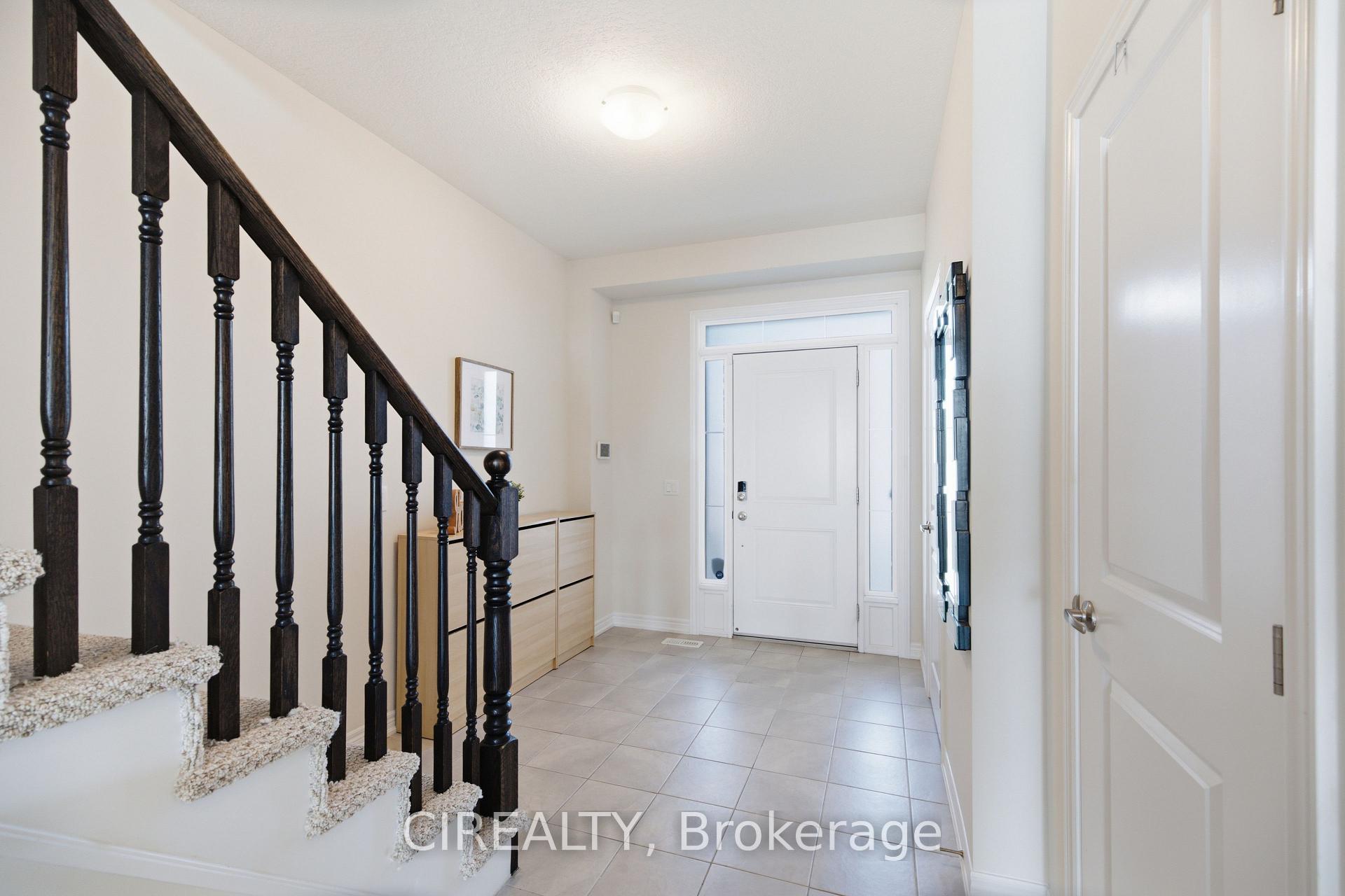 Photo 4 of 3352 Stalybridge Road, Oakville, Bronte Creek — HOMEH