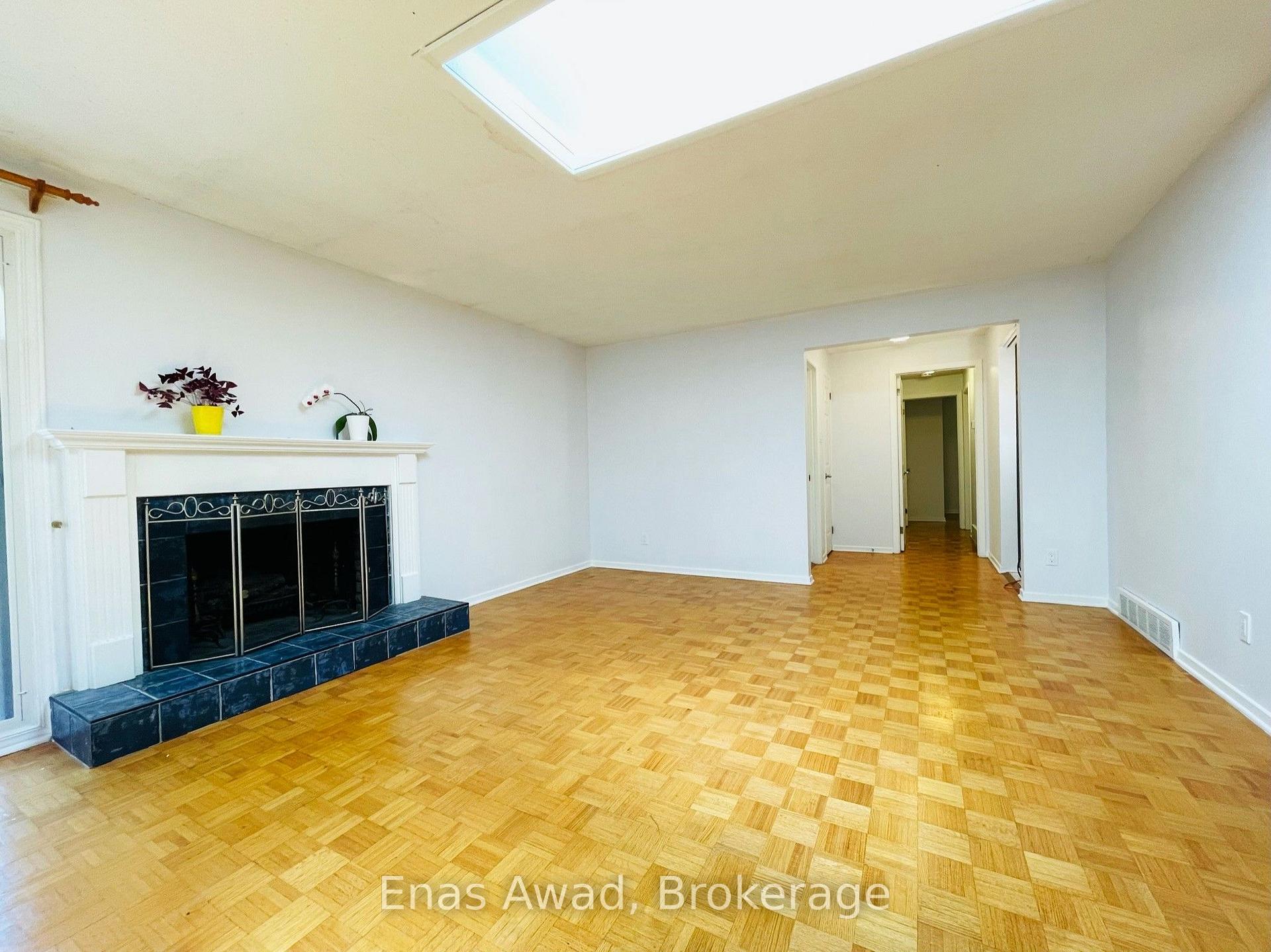 Photo 2 of 2026 Kings Grove Crescent, Ottawa, Beacon Hill North — HOMEH