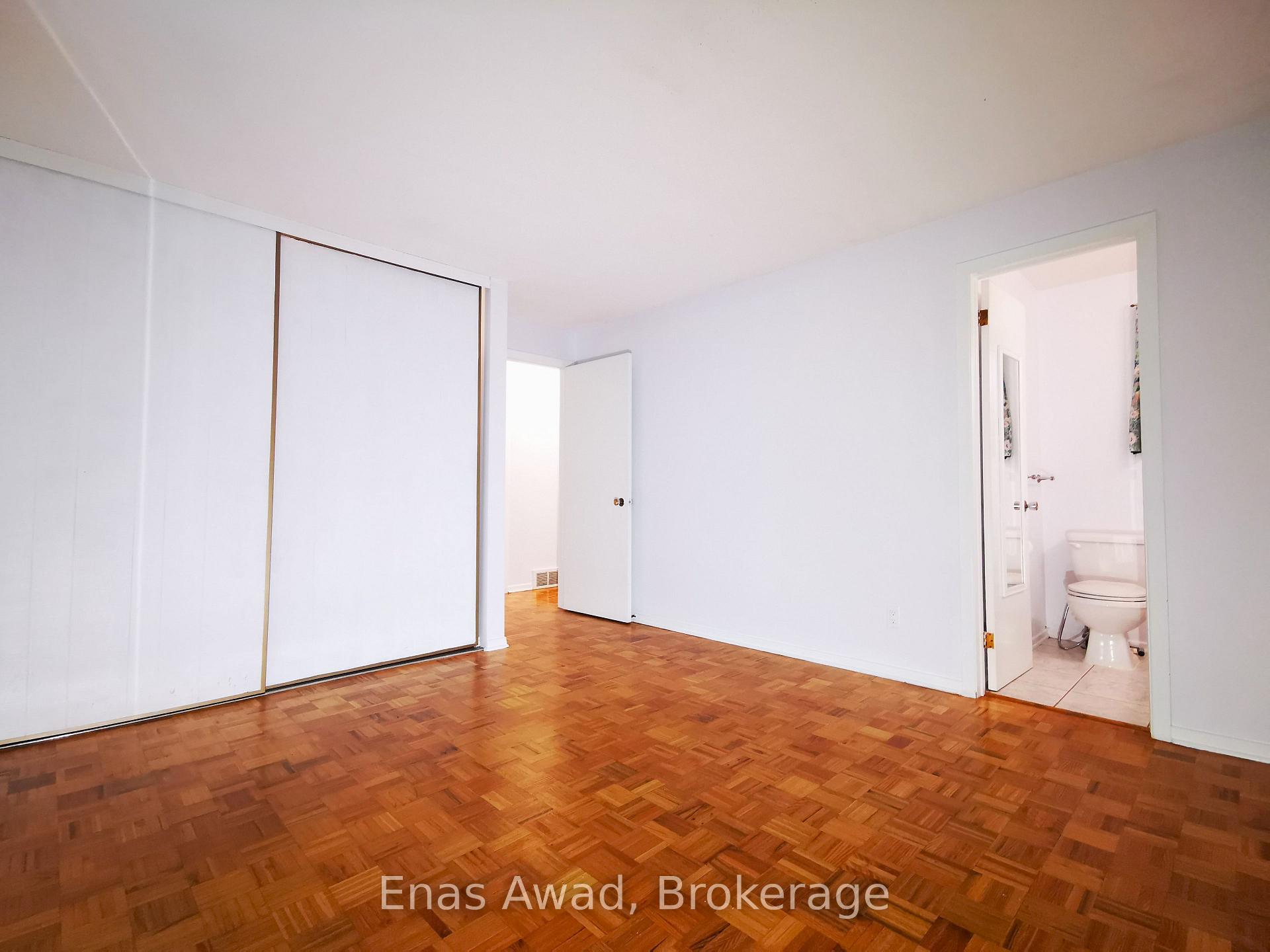 Photo 8 of 2026 Kings Grove Crescent, Ottawa, Beacon Hill North — HOMEH