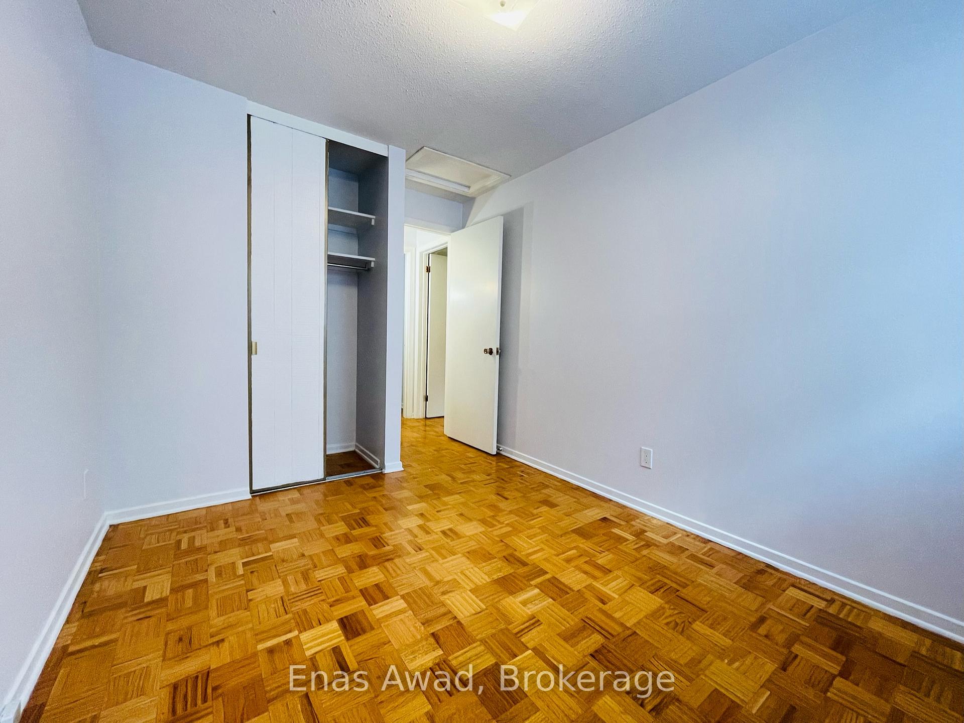 Photo 9 of 2026 Kings Grove Crescent, Ottawa, Beacon Hill North — HOMEH
