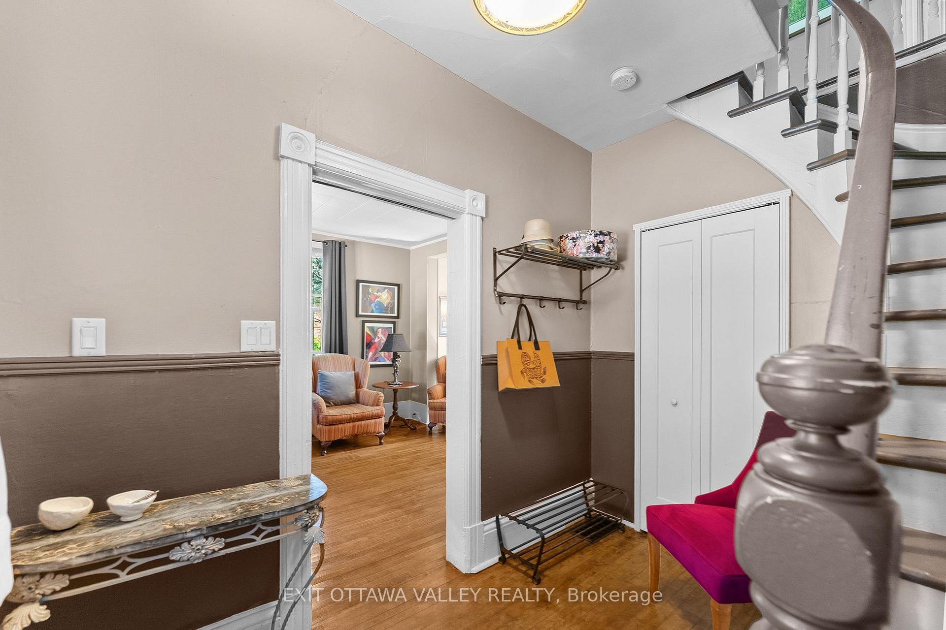 Photo 3 of 283 & 285 William Street, Pembroke, Pembroke — HOMEH