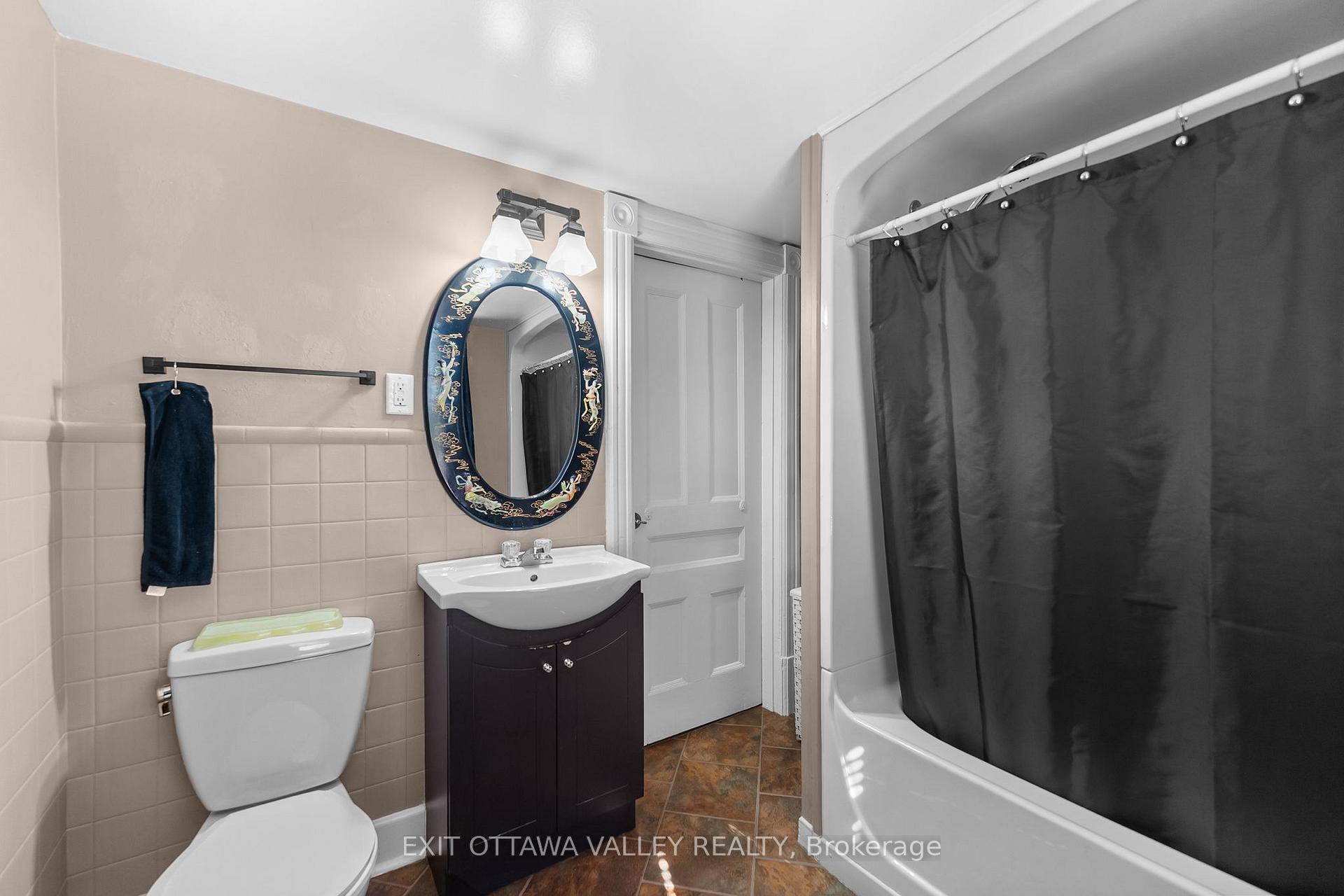 Photo 13 of 283 & 285 William Street, Pembroke, Pembroke — HOMEH