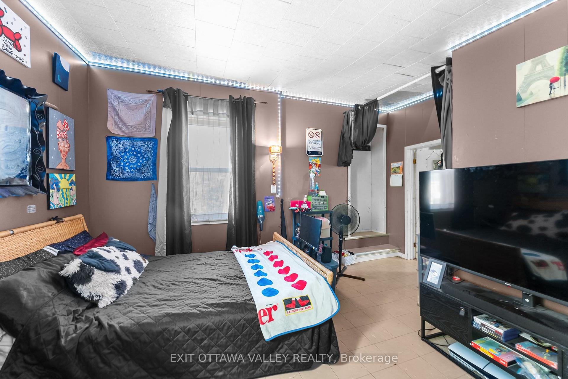 Photo 19 of 283 & 285 William Street, Pembroke, Pembroke — HOMEH