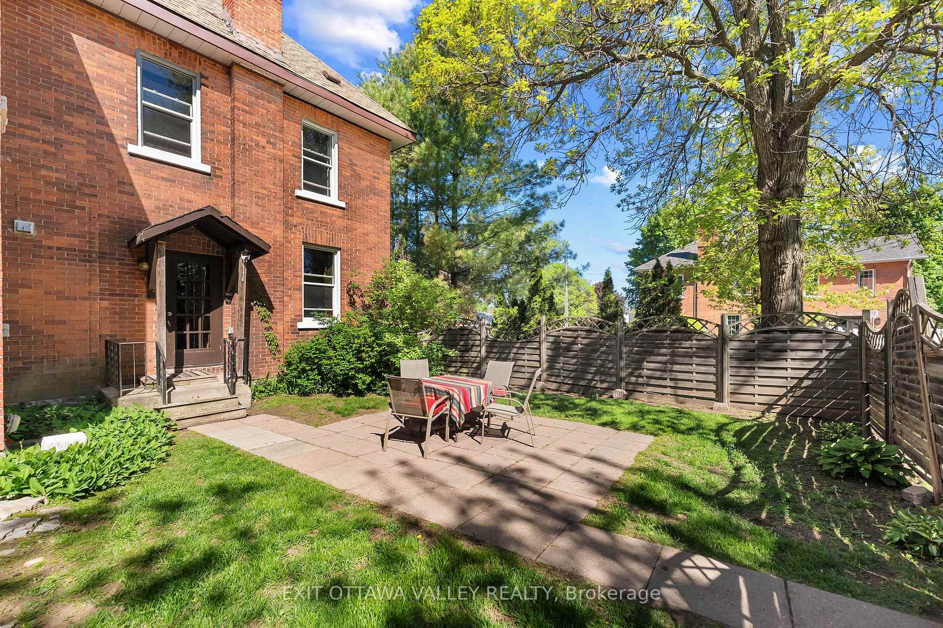 Photo 27 of 283 & 285 William Street, Pembroke, Pembroke — HOMEH