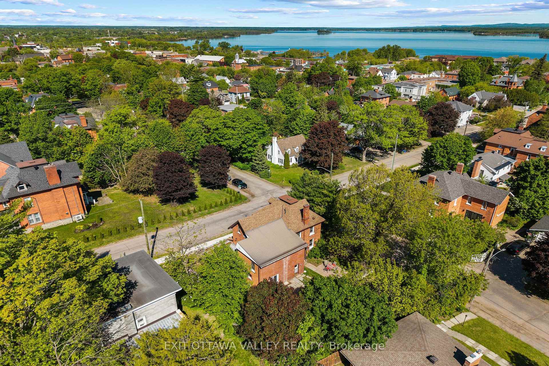 Photo 32 of 283 & 285 William Street, Pembroke, Pembroke — HOMEH