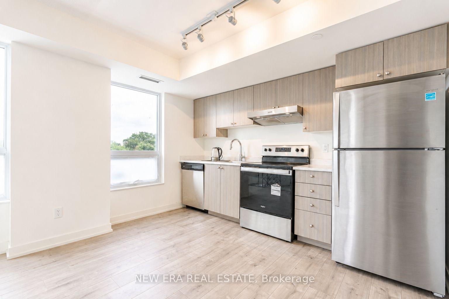 Photo 3 of Unit 6, 10 Wilby Crescent, North York, Weston — HOMEH