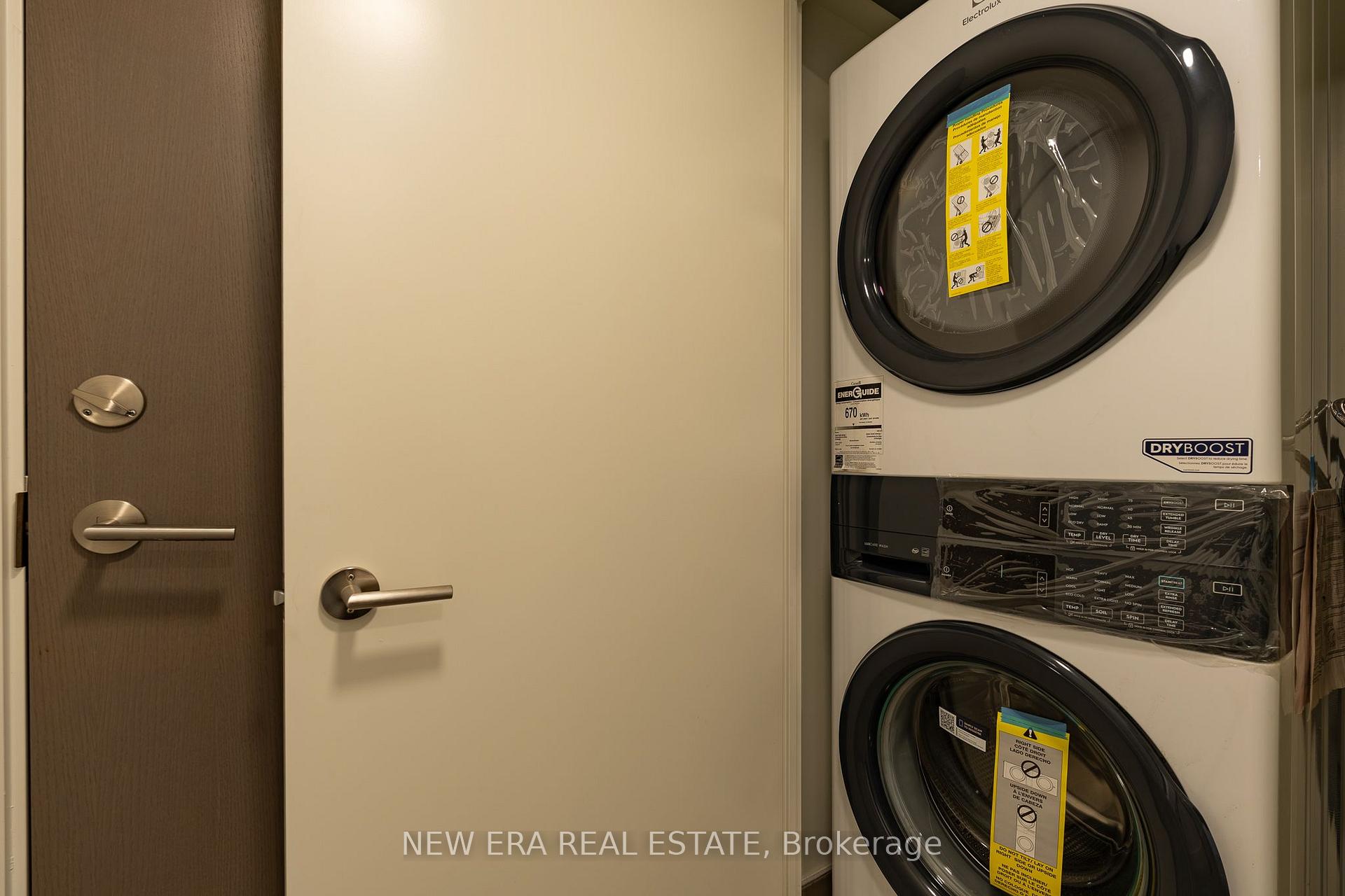 Photo 5 of Unit 6, 10 Wilby Crescent, North York, Weston — HOMEH