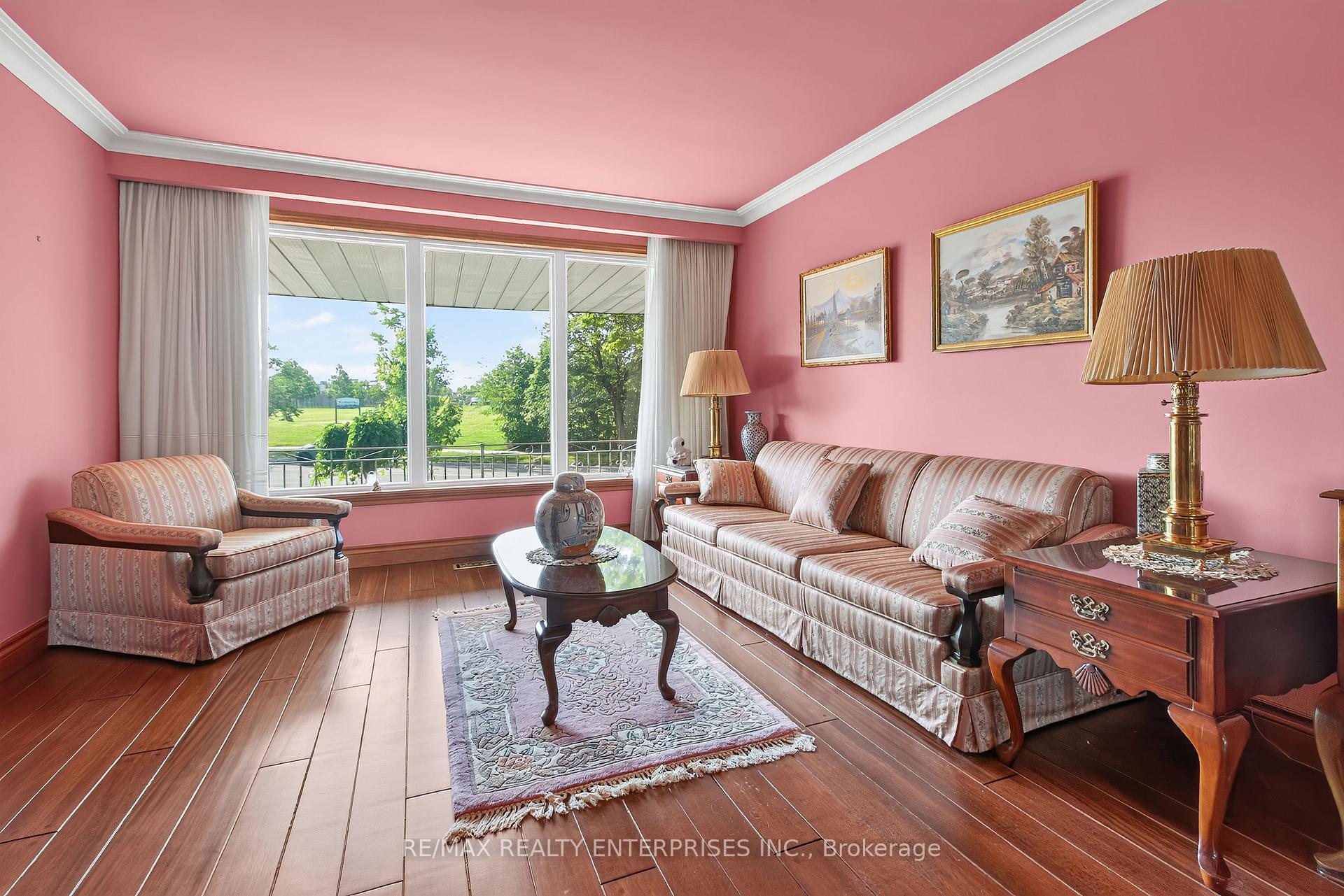 Photo 7 of 3 Slane Court, Etobicoke, West Humber-Clairville — HOMEH
