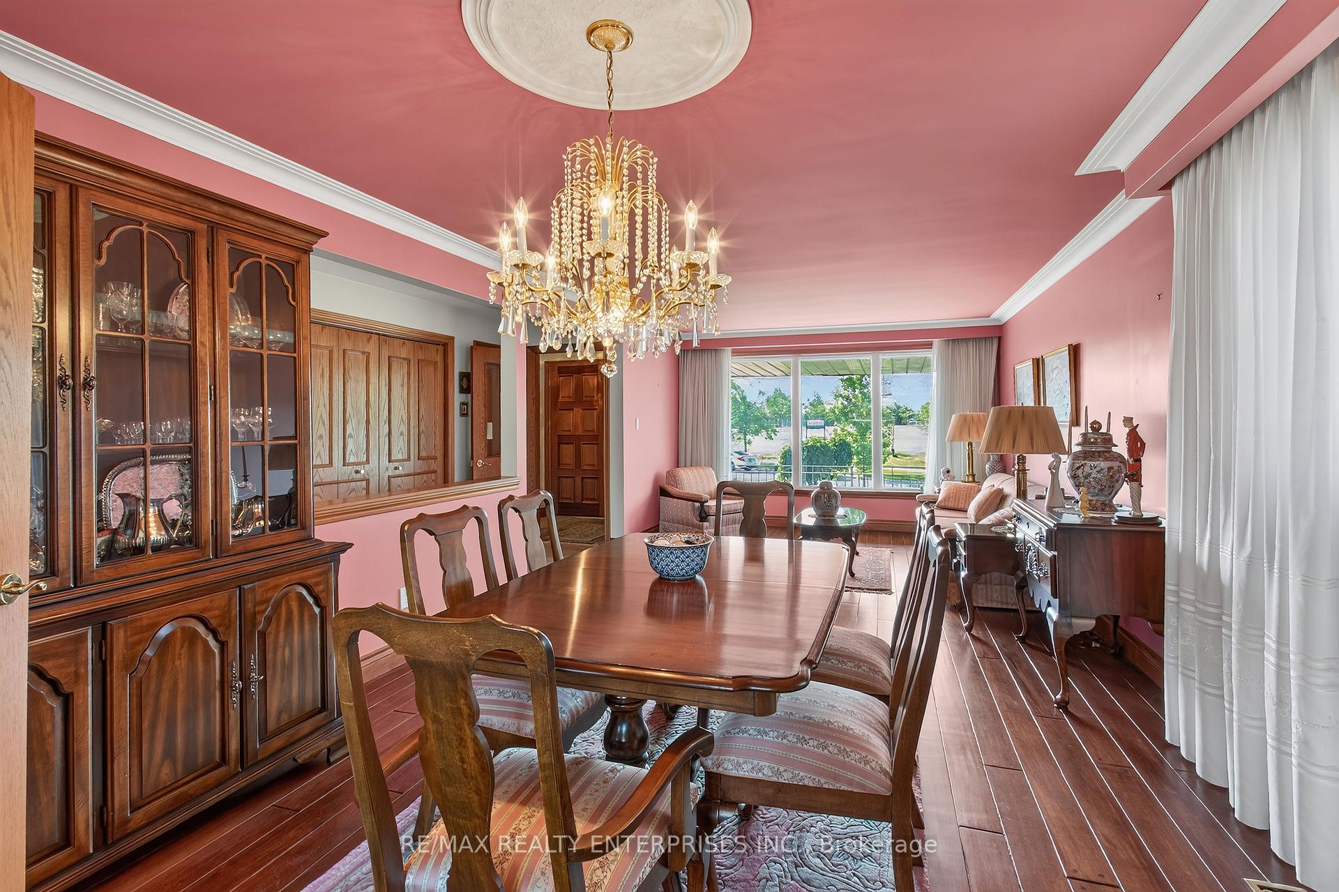 Photo 11 of 3 Slane Court, Etobicoke, West Humber-Clairville — HOMEH