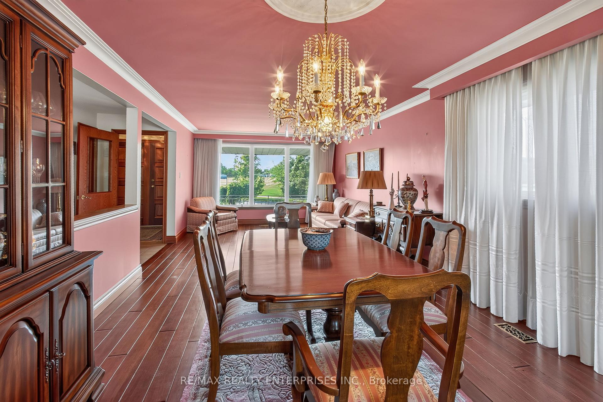 Photo 12 of 3 Slane Court, Etobicoke, West Humber-Clairville — HOMEH