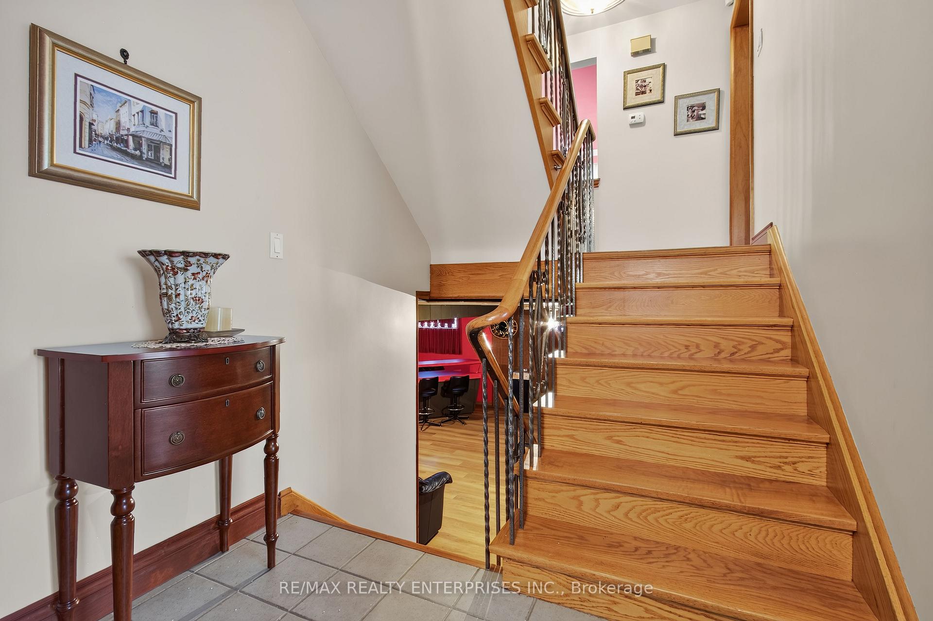 Photo 34 of 3 Slane Court, Etobicoke, West Humber-Clairville — HOMEH