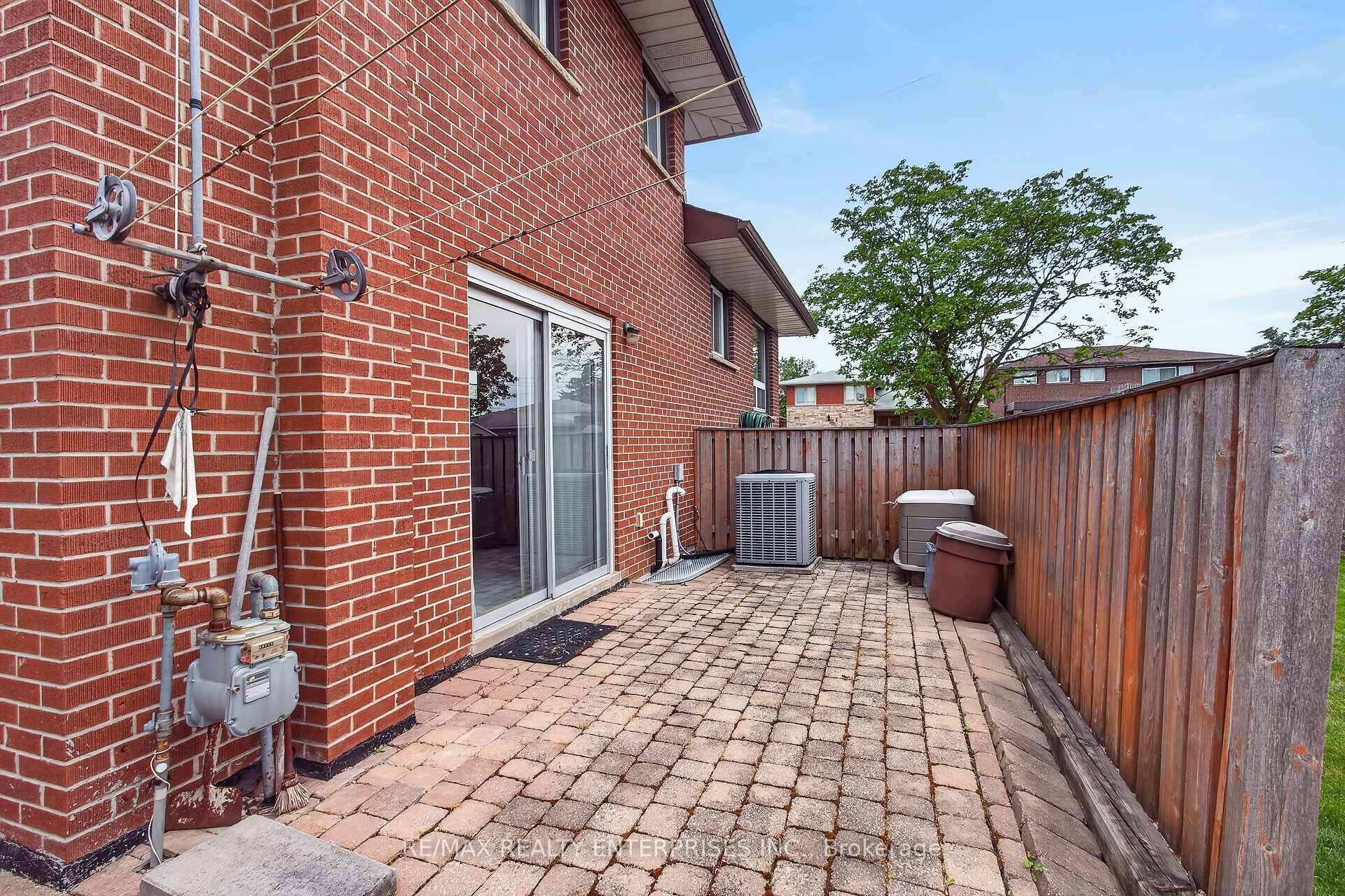 Photo 46 of 3 Slane Court, Etobicoke, West Humber-Clairville — HOMEH