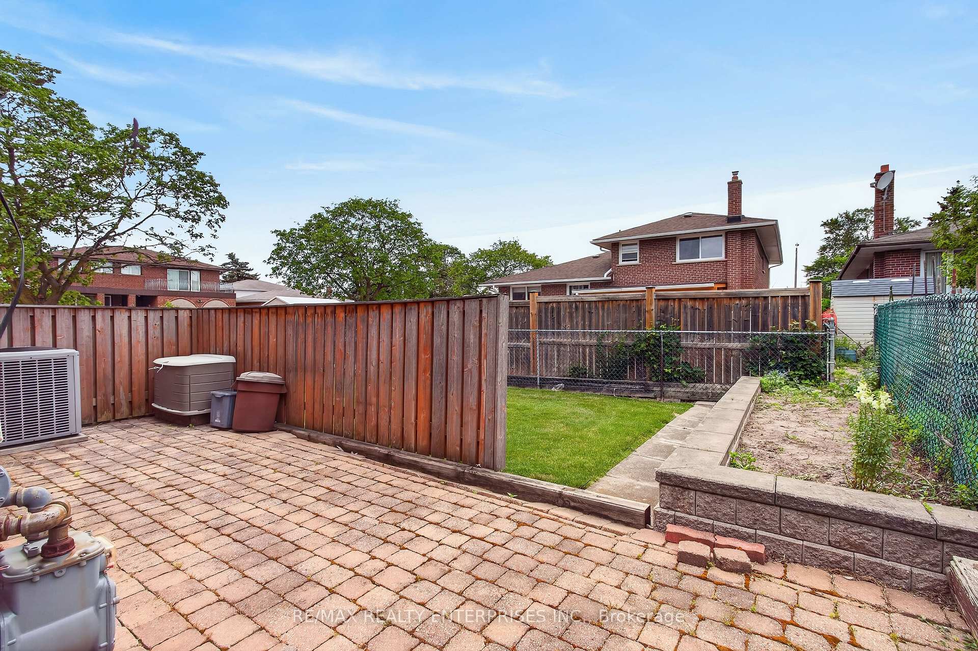 Photo 47 of 3 Slane Court, Etobicoke, West Humber-Clairville — HOMEH