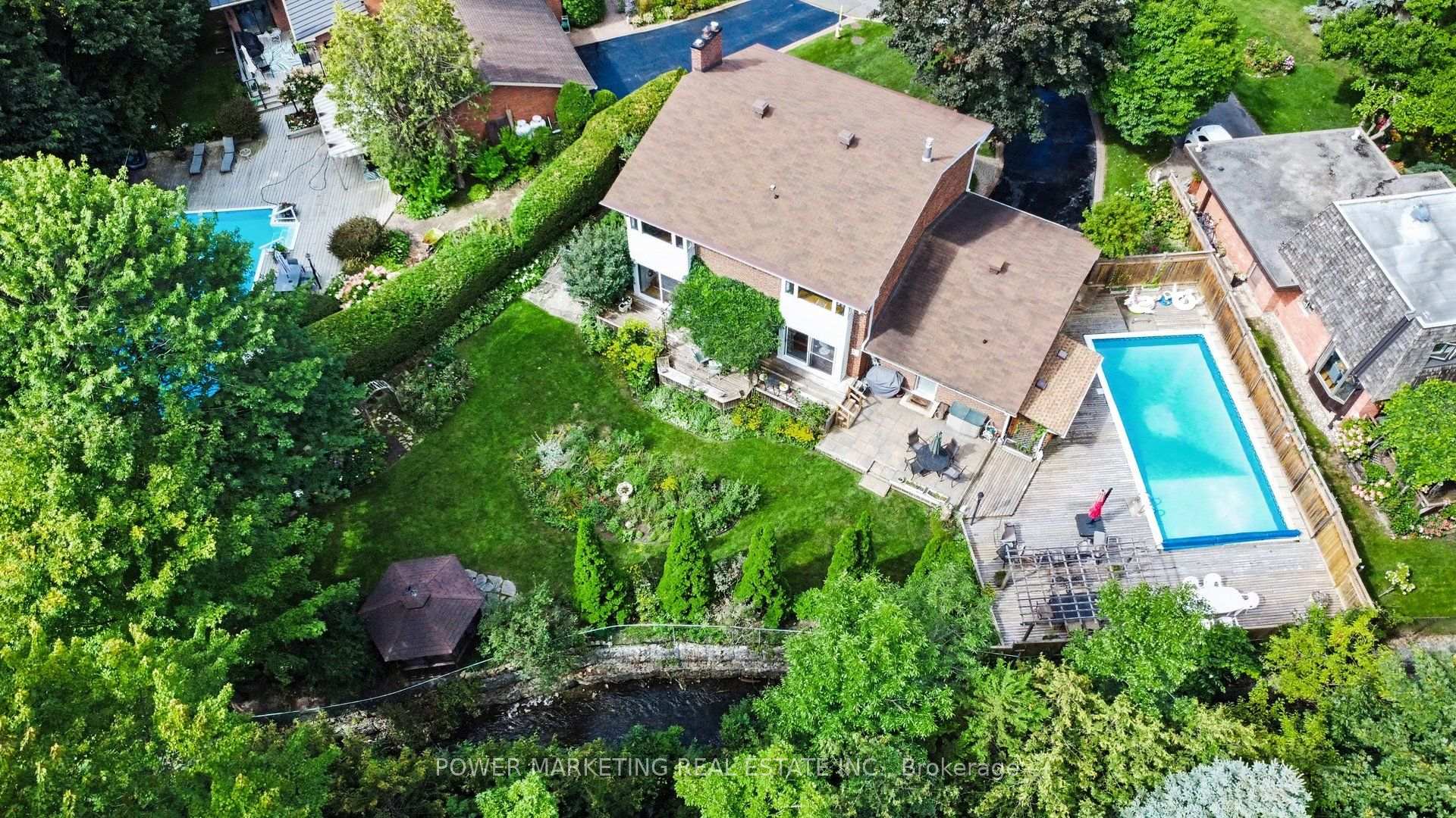 Photo 4 of 29 Okanagan Drive, Ottawa, Bruce Farm/Graham Park/Qualicum/Bellands — HOMEH