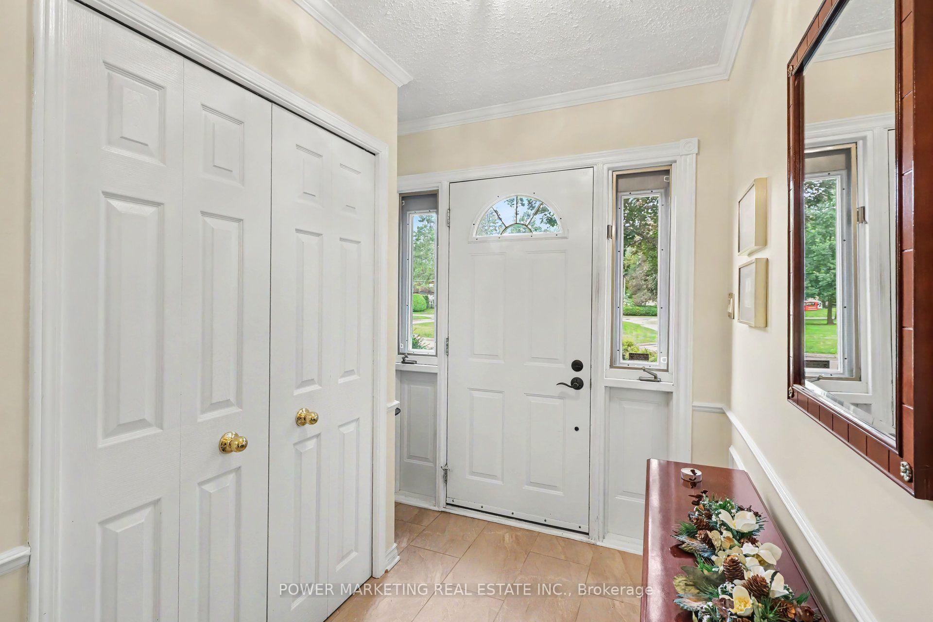 Photo 5 of 29 Okanagan Drive, Ottawa, Bruce Farm/Graham Park/Qualicum/Bellands — HOMEH