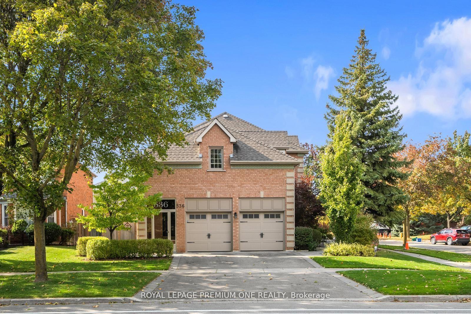 Photo 2 of 536 Village Parkway, Markham, Unionville — HOMEH