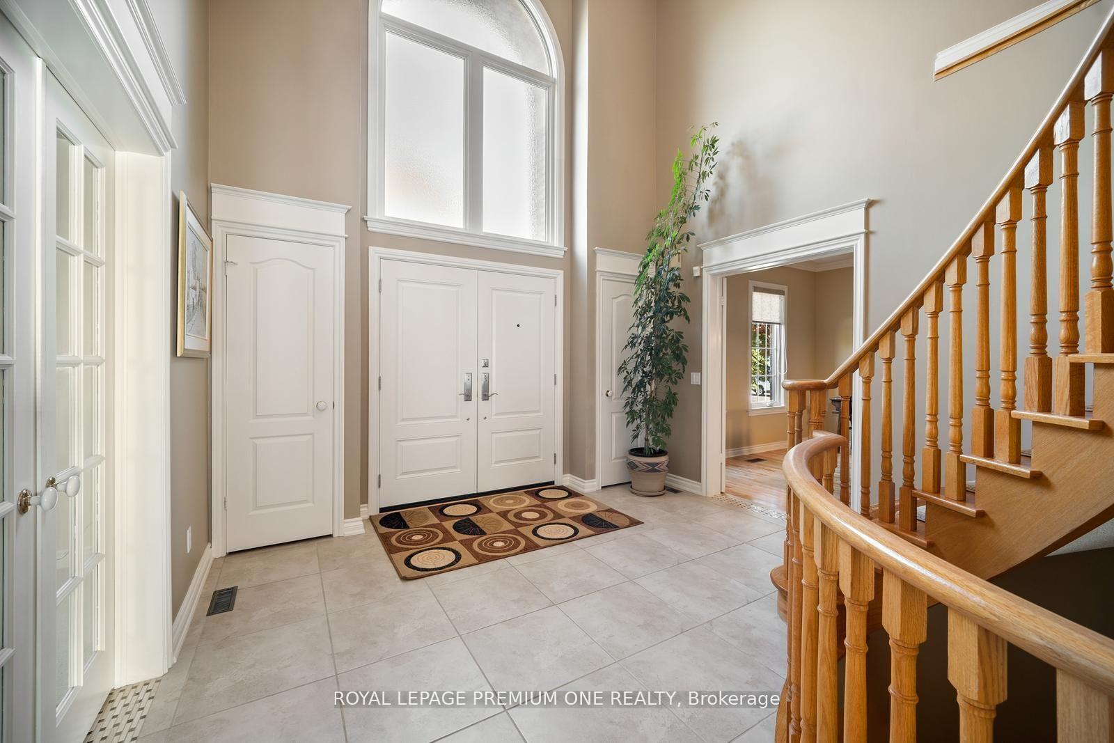 Photo 4 of 536 Village Parkway, Markham, Unionville — HOMEH