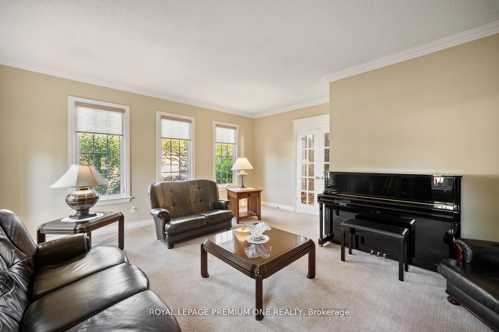 Photo 8 of 536 Village Parkway, Markham, Unionville — HOMEH