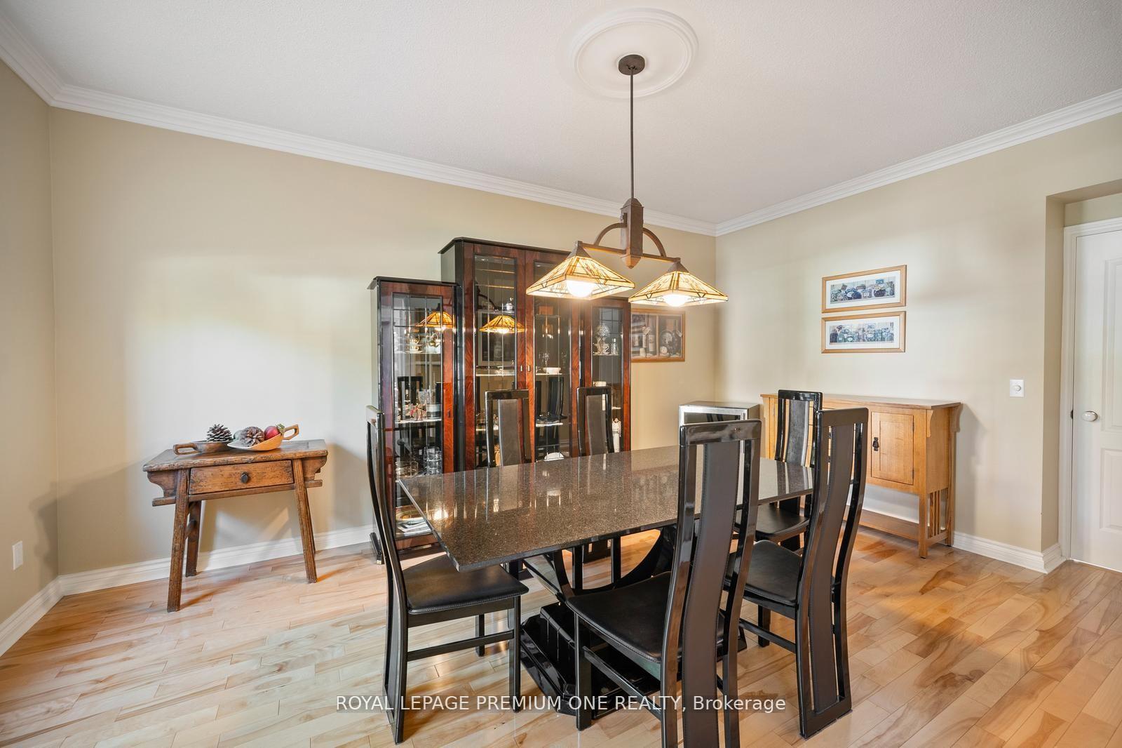 Photo 18 of 536 Village Parkway, Markham, Unionville — HOMEH