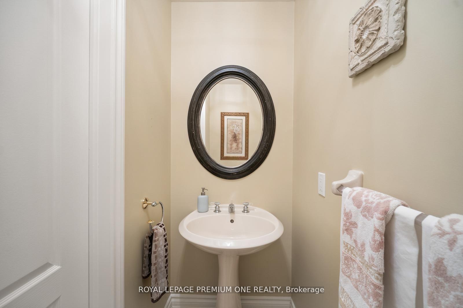 Photo 20 of 536 Village Parkway, Markham, Unionville — HOMEH