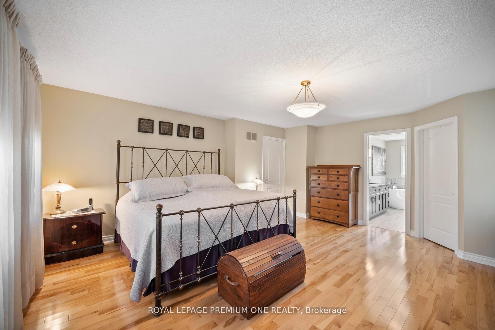 Photo 23 of 536 Village Parkway, Markham, Unionville — HOMEH