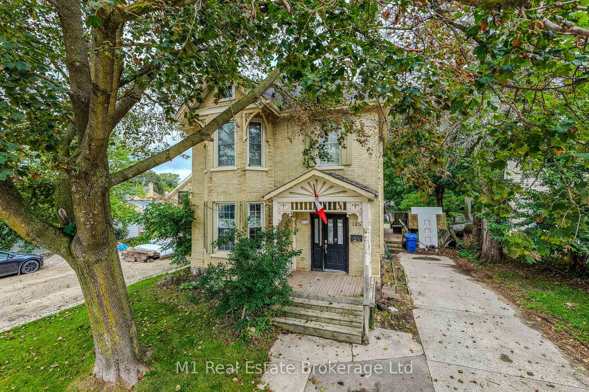 Photo 4 of 125 Elora Street S, Minto — HOMEH