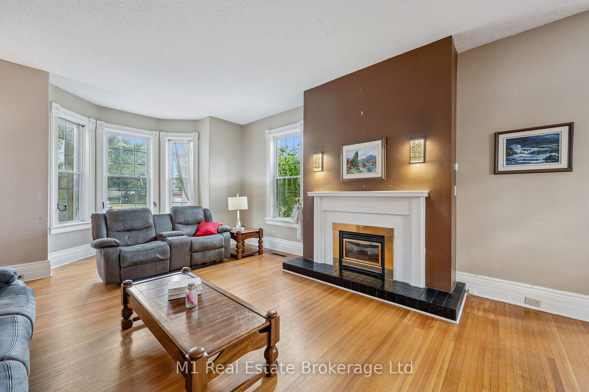 Photo 9 of 125 Elora Street S, Minto — HOMEH